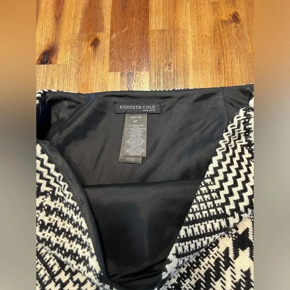 Kenneth Cole Black & Cream Houndstooth Wool Blend Pencil Skirt lace hem Size 8P - Picture 2 of 8